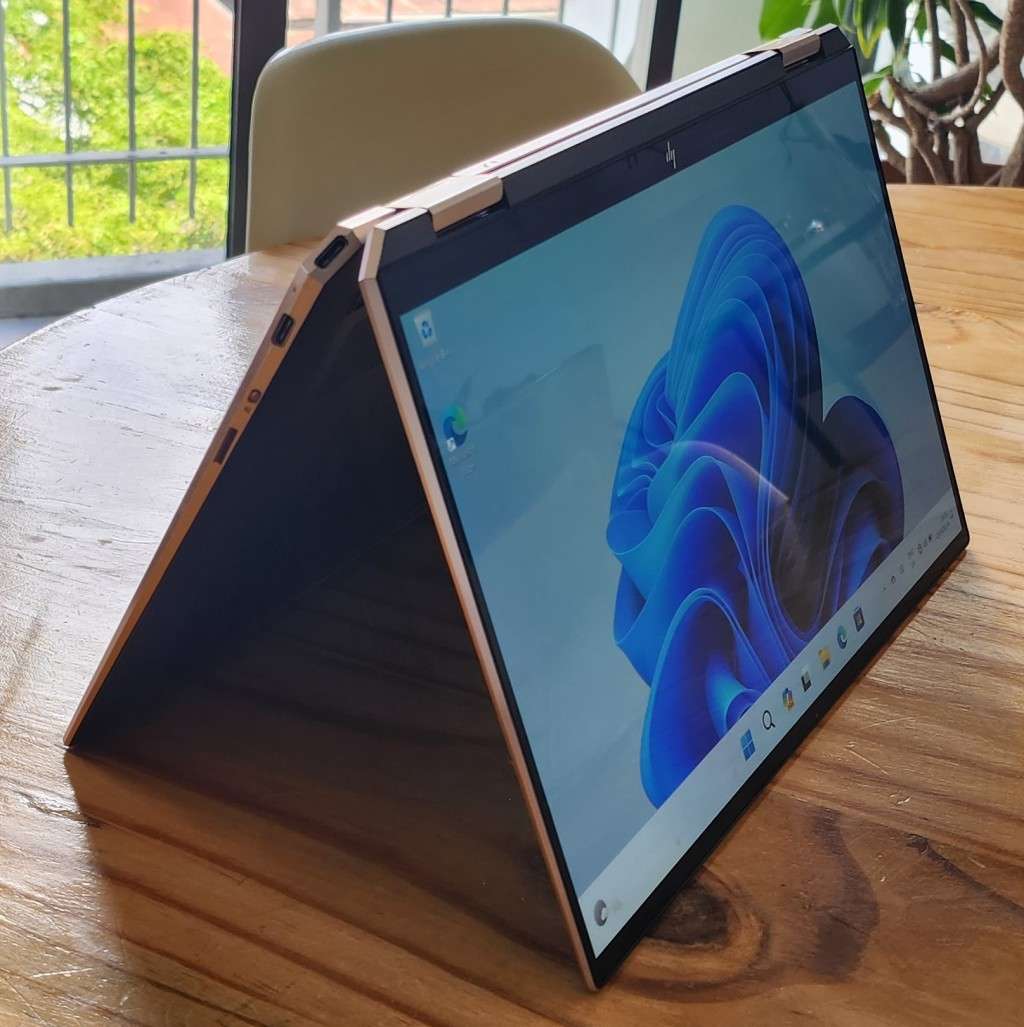 Touchscreen HP Spectre X360 13 10th Gen i7 1065G7 3.9Ghz,16GB RAM,1TB SSD,13 inch 4K,F/PRINT RDR