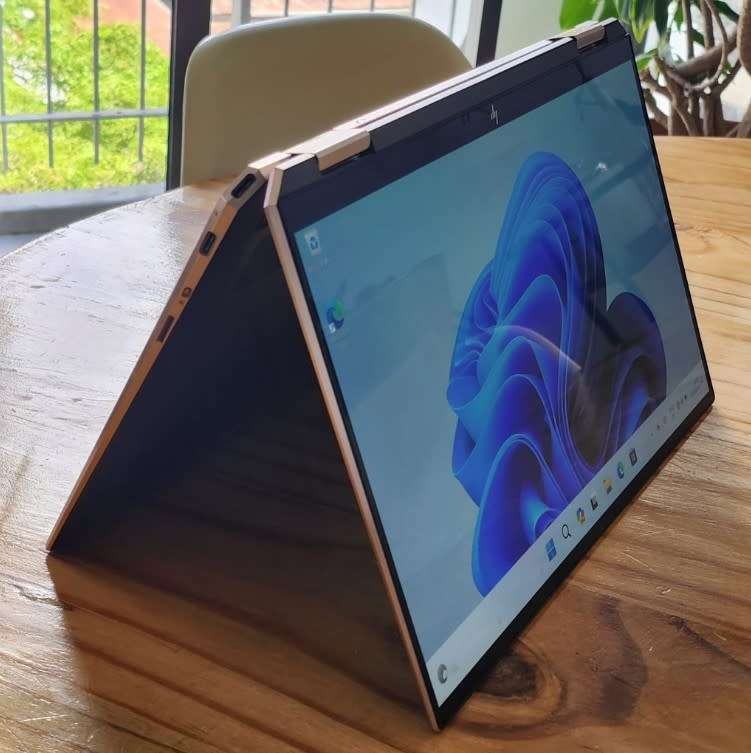 Touchscreen HP Spectre X360 13 10th Gen i7 1065G7 3.9Ghz,16GB RAM,512GB SSD,13 inch 4K,F/PRINT RDR