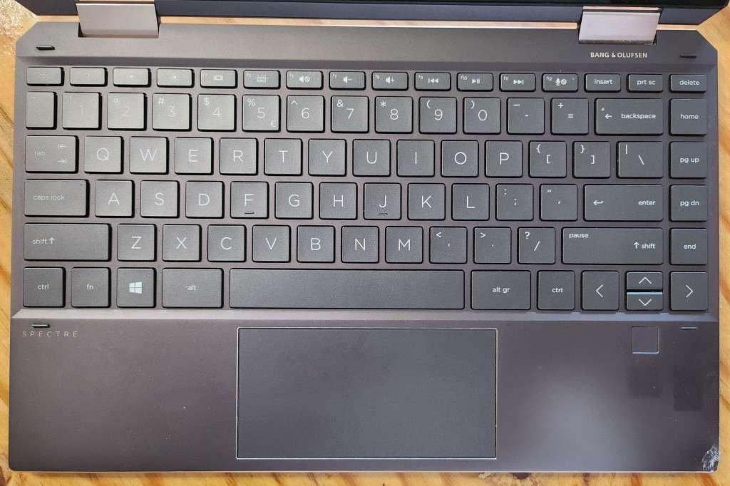 Touchscreen HP Spectre X360 13 10th Gen i7 1065G7 3.9Ghz,16GB RAM,512GB SSD,13 inch 4K,F/PRINT RDR