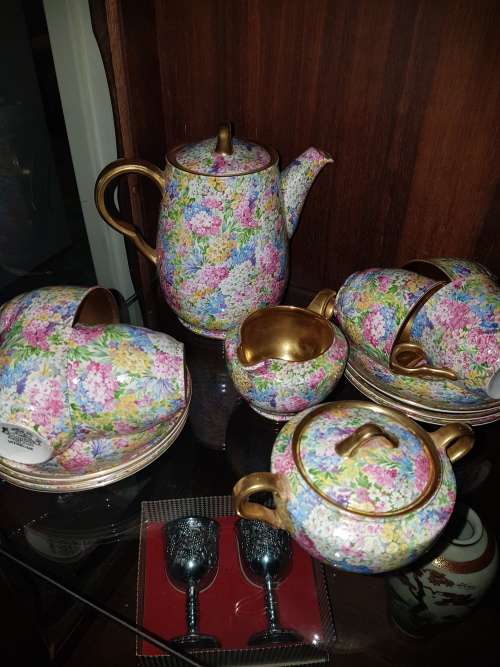 Stunning Tea/Coffee Set