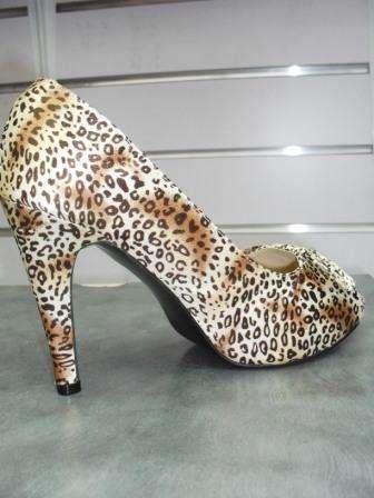 !!!! NEW !!!! LEOPARD PRINT OPEN TOE  PUMPS !!!! **  SIZES 3-7 ** ONLY FROM DOCTORNERO!!!
