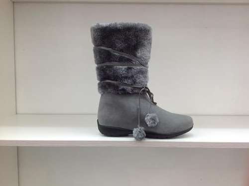 LADIES WINTER BOOTS GREY!!!