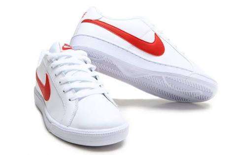 NIKE ORIGNAL COURT ROYALE FOR MEN SIZE UK 8 (SA 8 ) !!!!!!!!!!