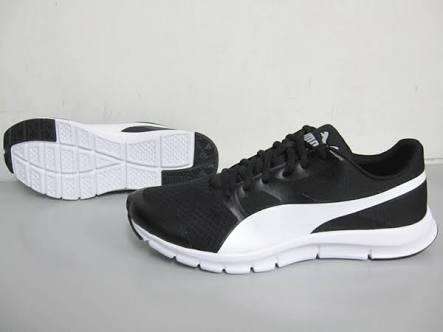 PUMA ORIGNAL FLEXRACER FOR MEN SIZE UK 9 (SA 9) !!!!!!!!!!MARKET VALUE R1399.99