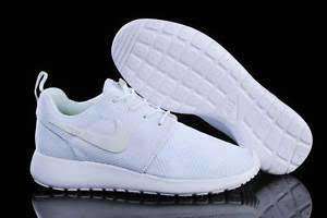 NIKE ORIGNAL ROSHE RUN  FOR MEN SIZE UK 10 (SA 10 )!!!MARKET VALUE R1699.99