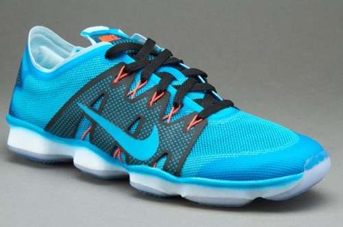 NIKE ORIGNALZOOM FIT AGILITY 2  FOR LADIES SIZE UK 4 (SA 4)!!!!MARKET VALUE R1500-00
