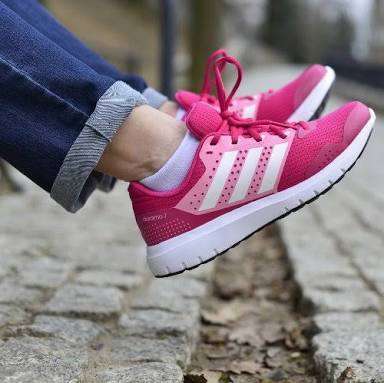 ADIDAS ORIGNAL DURAMO 7 FOR WOMEN SIZE UK 6.5 (SA 6.5)!!!!!MARKET VALUE R1499.99