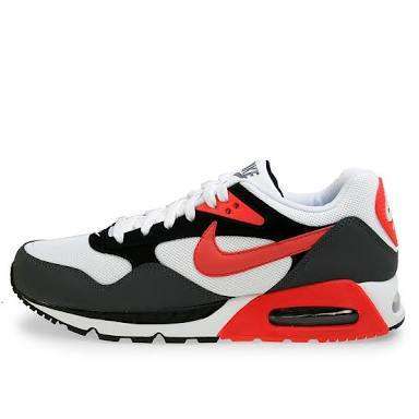 NIKE ORIGNAL AIR MAX CORRELATE FOR MEN SIZE UK 9 (SA 9)!!!!!MARKET VALUE R1999.99