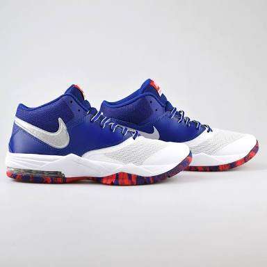 NIKE ORIGNAL AIR MAX EMERGENT FOR MEN SIZE UK 7 (SA 7)!!!!!MARKET VALUE R1999.99