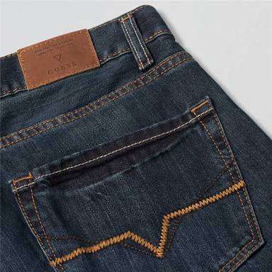GUESS ORIGNAL MENS ROCKER SLIM BOOTLEG W32 L34 !!!!!!MARKET VALUE R999.99