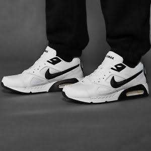 NIKE ORIGINAL AIR MAX IVO FOR MEN SIZE UK 8 (SA 8)!!!MARKET VALUE R1999.99