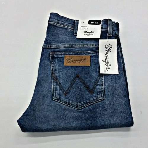 WRANGLER ORIGNAL LARSTON SLIM JEANS FOR MEN SIZE 30 !!!!!!MARKET VALUE R999.99