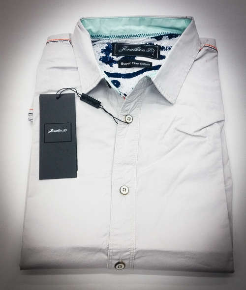 JONATHAN D ORIGNAL MENS CHAMP SHIRT SIZE EXTRA LARGE !!!!!!MARKET VALUE R999.99