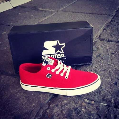 STARTER ORIGINAL SNEAKERS FOR MEN SIZE UK 9 (SA 9) !!!!!!! MARKET VALUE R799.99