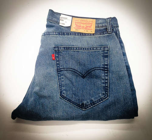 LEVI'S 541   JEANS FOR MEN SIZE W36 L34 !!!!!!MARKET VALUE R999.99