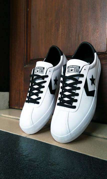 COVERSE ORIGINAL BREAKPOINT  FOR MEN SIZE UK 10 (SA 10)  !!!!!!! MARKET VALUE R899.99