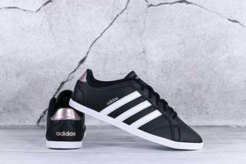 ADIDAS ORIGINAL CONEO QT WOMEN SIZE UK 7 (SA 7)  !!!!!!! MARKET VALUE R999.99