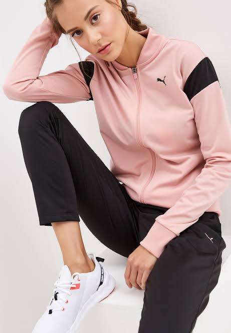 PUMA ORIGINAL FULLTRACKSUIT FOR WOMEN SIZE SMALL  !!!!!! MARKET VALUE R1499.99