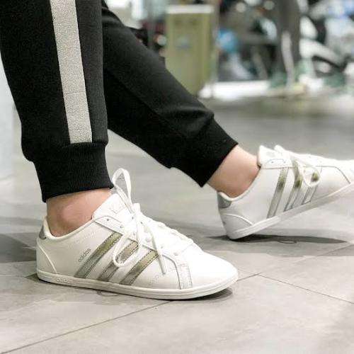 ADIDAS ORIGINAL CORNEO FOR WOMEN SIZE UK 6 (SA 6)  !!!!!!! MARKET VALUE R999.99