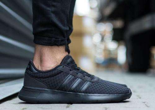 ADIDAS ORIGINAL LITE RACER FOR MEN SIZE UK 10 (SA 10)  !!!!!!! MARKET VALUE R1299.99