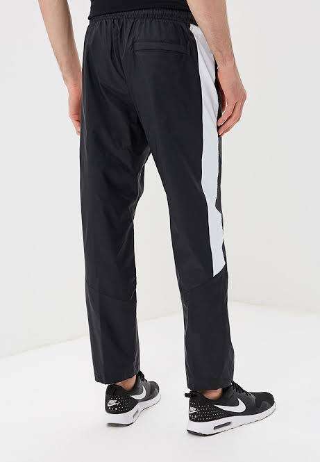 NIKE ORIGINAL  TRACKPANTS FOR MEN SIZE LARGE  !!!!!! MARKET VALUE R999.99