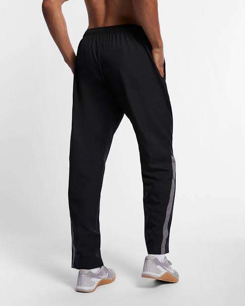NIKE ORIGINAL DRY FIT PANTS FOR MEN SIZE SMALL  !!!!!! MARKET VALUE R999.99