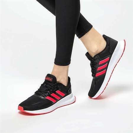 ADIDAS ORIGINAL RUNFALCON FOR WOMEN SIZE UK 7 (SA 7)  !!!!!!! MARKET VALUE R999.99