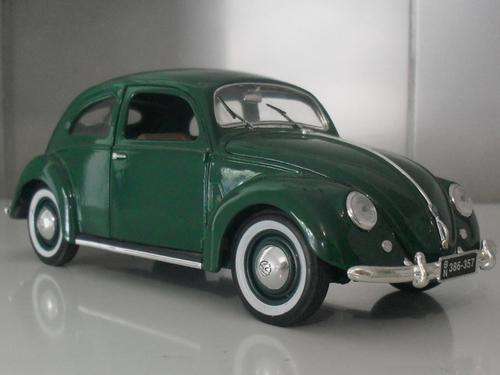 VW Beetle 1:18 Diecast     8x Models on auction!!!!