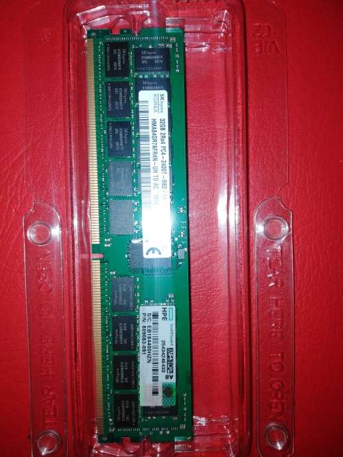 SK Hynix 32GB  2RX4 PC4-2400T-RB2-11