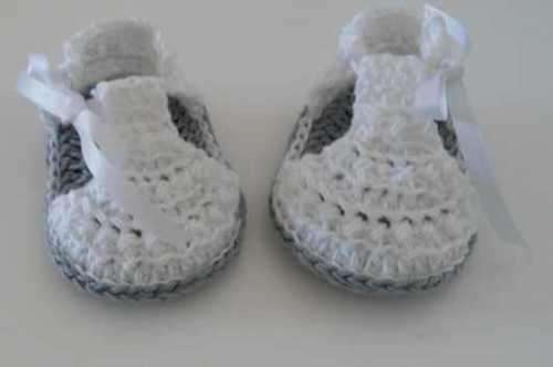 Crochet baby summer shoes