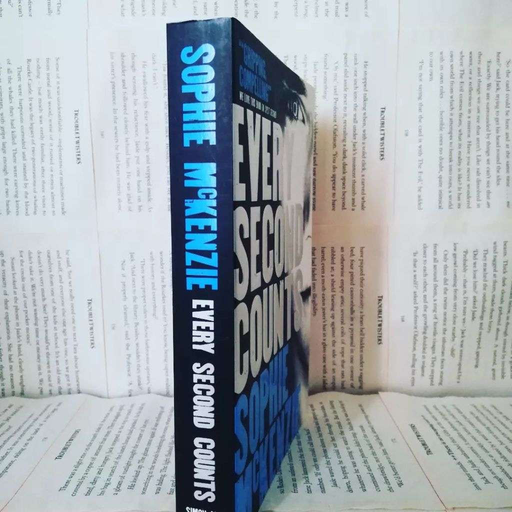 Every Second Counts by Sophie Mckenzie (Book 2)