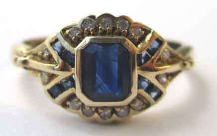 Gorgeous  9ct Solid Gold, Genuine Blue Sapphires and Diamonds Ring