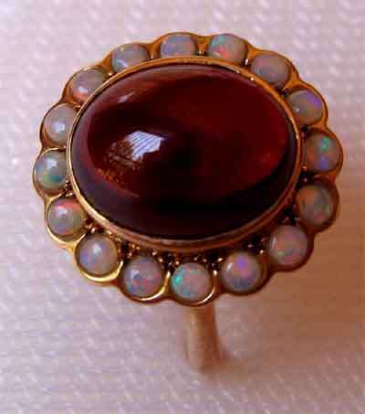Superb, Huge 9ct. Solid Gold Natural Garnet & Australian Opals Ring