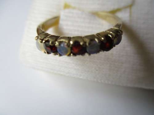 9ct Solid Yellow Gold with Garnets &  Opals Ring