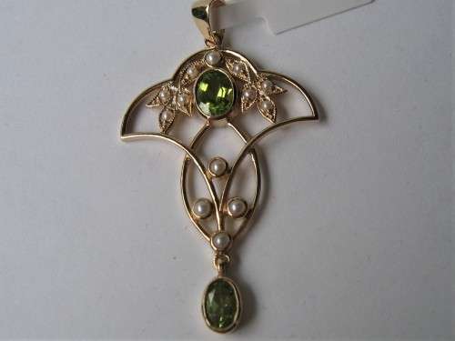 A 9ct Solid Yellow Gold , Genuine Seed Pearls and Peridots  Pendant