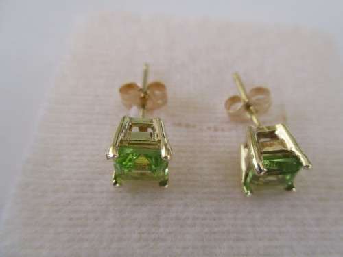 14ct Solid Yellow Gold and Genuine Peridot Earrings