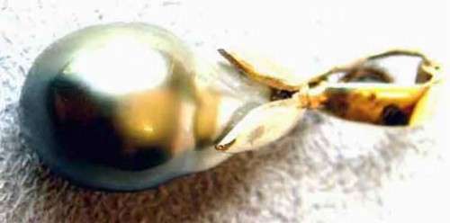 9ct  Solid White Gold & South Sea Pearl Pendant