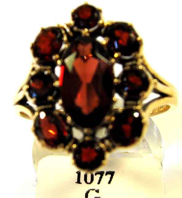 Gorgeous 9K Solid Gold and Garnets Ring.