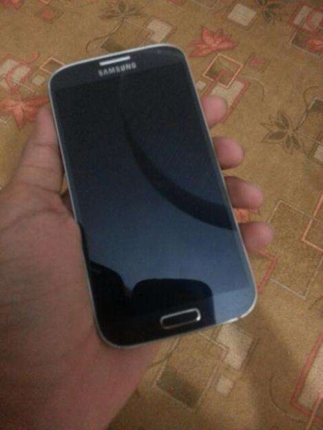 32 gig Samsung Galaxy s4 - Bargain Buy  - Grab it