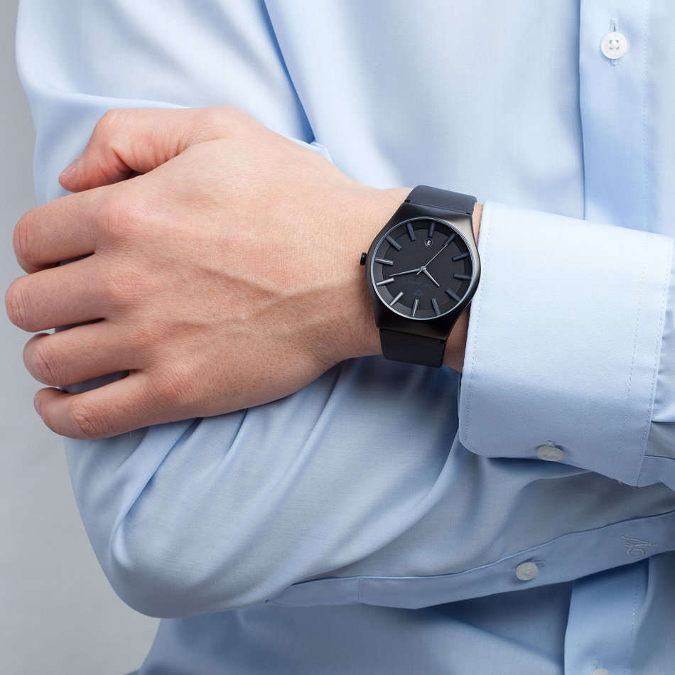 -I GENUINE I EXCLUSIVE I-  YVES-CAMANI® Louanne Women Date Display  Black Leather Strap Watch