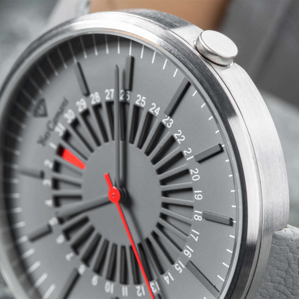 -I GENUINE I EXCLUSIVE I-  YVES CAMANI Morvan Mens Flat Stainless Steel Case Leather  Strap Watch