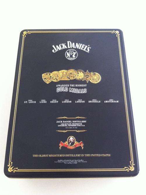 Jack Daniels 750ml in collectors tin with 4 shot glasses