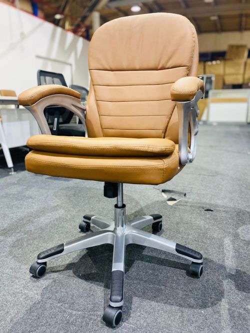 Executive Comfortable PU Leather Steady Office Chair with Adjustable Height