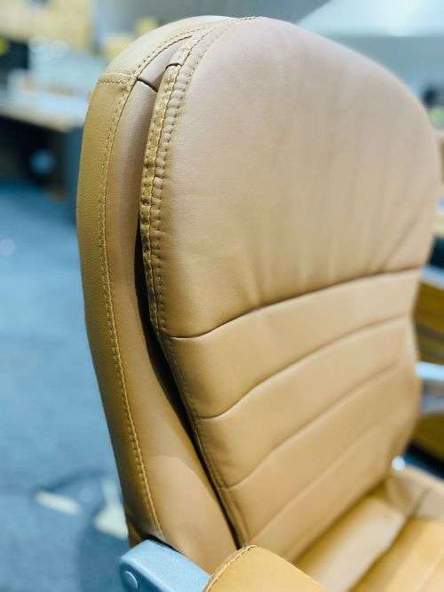Executive Comfortable PU Leather Steady Office Chair with Adjustable Height