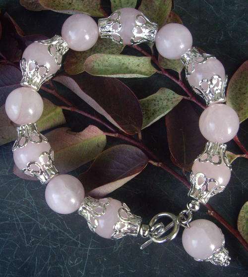 GORGEOUS ROSE QUARTZ ~ STRAIGHT TO THE HEART!