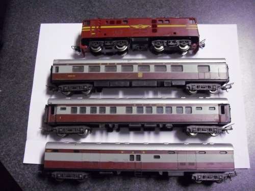 LIMA - SAR DIESEL RED + Trans Karoo Coaches.