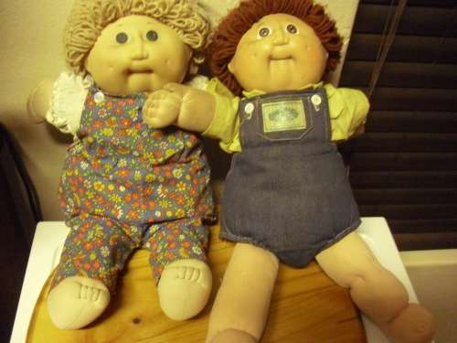 Cabbage Patch kids  Dolls (2)