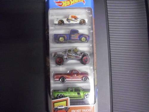 Hotwheels 5 PACK - TRUCKS