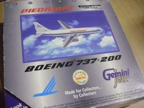 BOEING 737-200 (PIEOMONT)