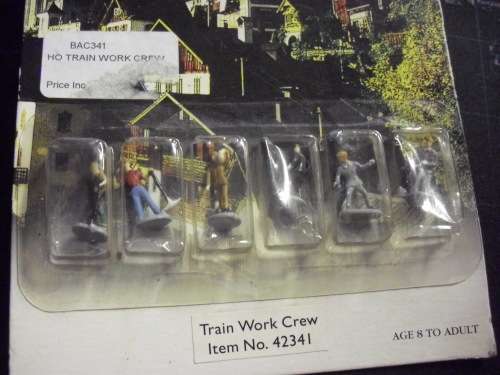 TRAIN WORK CREW - HO SCALE - MADE BY BACHMANN